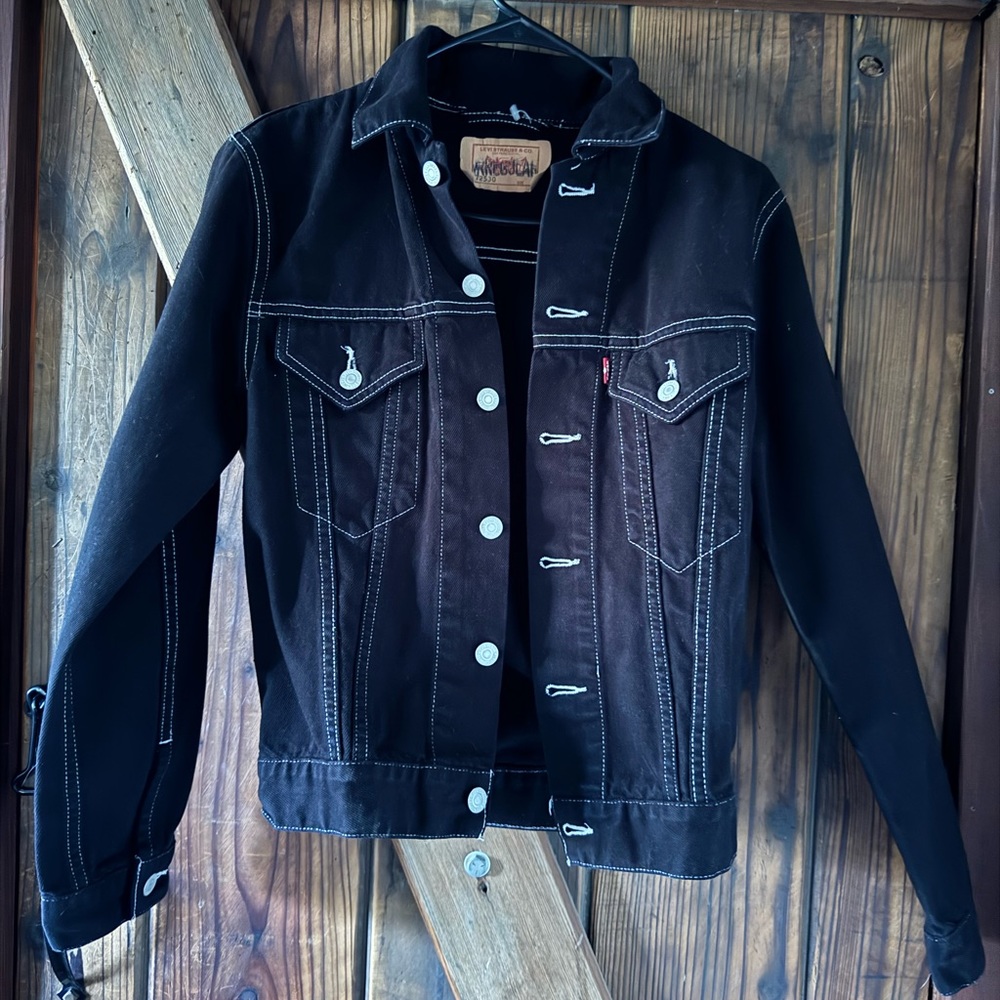 Levi’s Black Jacket size S